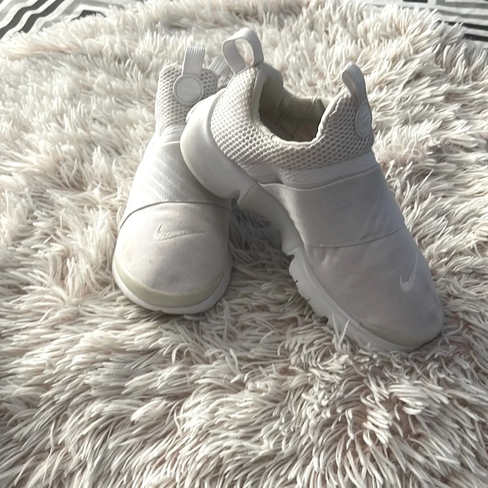 Gently Used Nike Sneakers - Picture 2 of 5